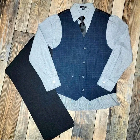 ‼️SOLD ON MERCARI ‼️Boys Suit sz 14 XL - Picture 1 of 2